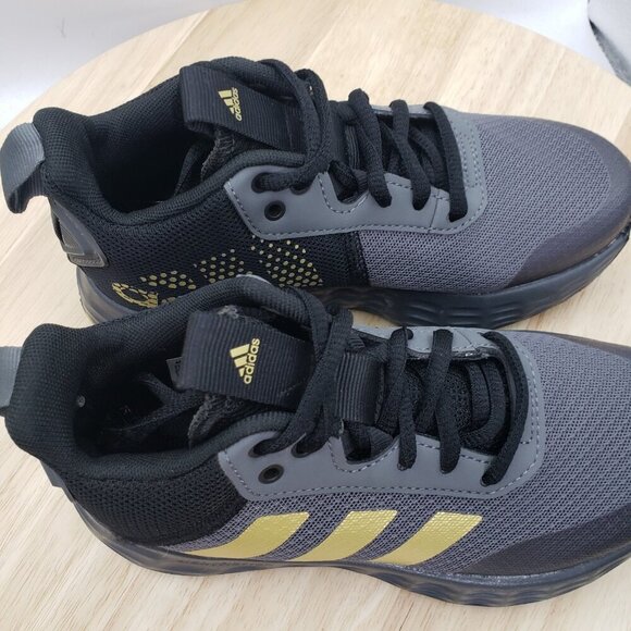 adidas Kid’s Own The Game 2.0 Basketball Sneakers GZ3381 Grey/Gold Size 12.5K - Picture 6 of 8